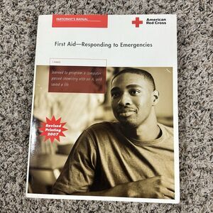 American Red Cross First Aid: Responding To Emergencies - Paperback 4th Ed 2007